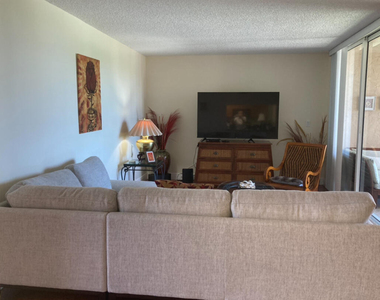 2255 Lindell Boulevard - Photo Thumbnail 4