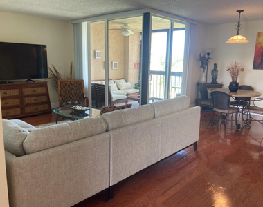 2255 Lindell Boulevard - Photo Thumbnail 2
