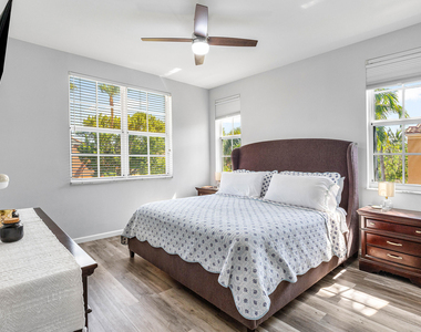 11780 St Andrews Place - Photo Thumbnail 3
