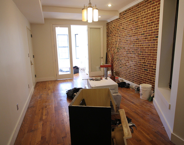 677 Quincy Street - Photo Thumbnail 3