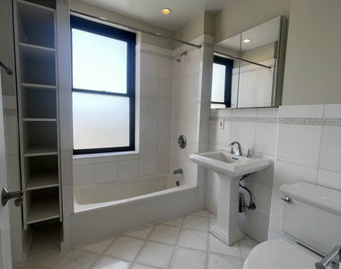 2nd Avenue - Photo Thumbnail 9