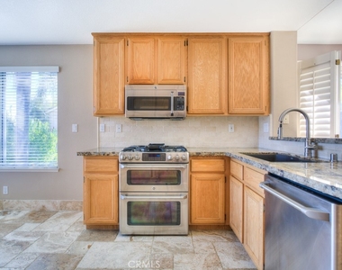 2029 Vista Del Sol - Photo Thumbnail 10