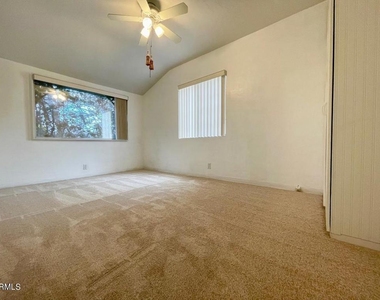 240 N Surfside Drive - Photo Thumbnail 16