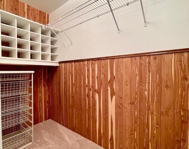 240 N Surfside Drive - Photo Thumbnail 24