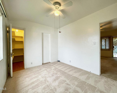 240 N Surfside Drive - Photo Thumbnail 19