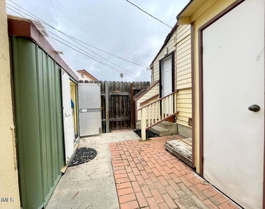 240 N Surfside Drive - Photo Thumbnail 13