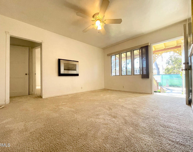 240 N Surfside Drive - Photo Thumbnail 15