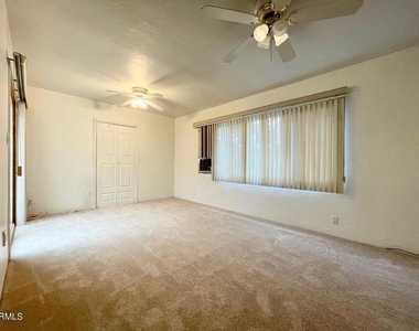 240 N Surfside Drive - Photo Thumbnail 21