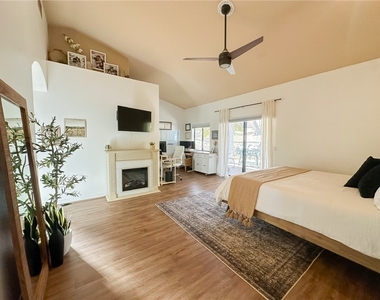 7525 Whitney - Photo Thumbnail 9