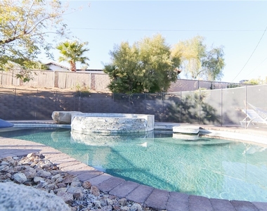 7525 Whitney - Photo Thumbnail 15