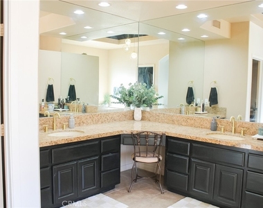 7525 Whitney - Photo Thumbnail 12