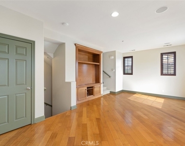 31161 Sunflower Way - Photo Thumbnail 4