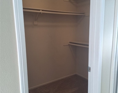 30427 Yosemite Drive - Photo Thumbnail 15