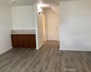 1838 Center Street - Photo Thumbnail 3
