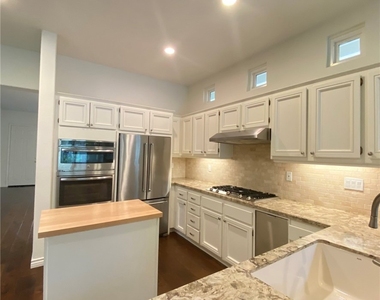 2510 Renata Court - Photo Thumbnail 9