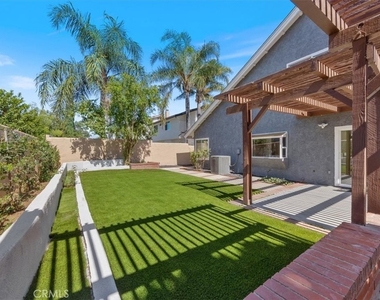 20220 Elkwood Street - Photo Thumbnail 17
