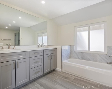 20220 Elkwood Street - Photo Thumbnail 13