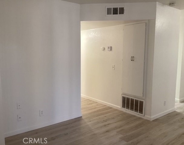 38550 22nd Street E - Photo Thumbnail 2