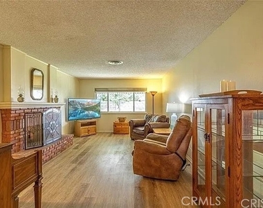 43922 Fenner Avenue - Photo Thumbnail 3