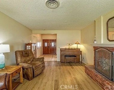 43922 Fenner Avenue - Photo Thumbnail 4