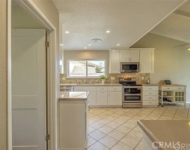 43922 Fenner Avenue - Photo Thumbnail 7