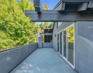 4642 Poe Avenue - Photo Thumbnail 24