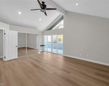 4642 Poe Avenue - Photo Thumbnail 20