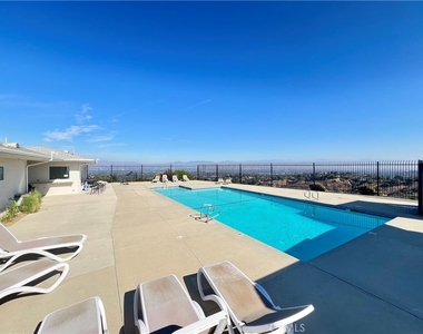 4642 Poe Avenue - Photo Thumbnail 41