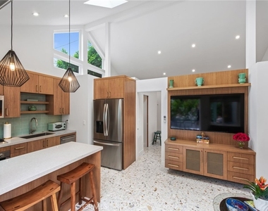 4323 Laurelgrove Avenue - Photo Thumbnail 55