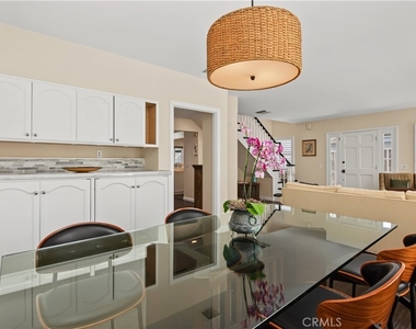 4323 Laurelgrove Avenue - Photo Thumbnail 14