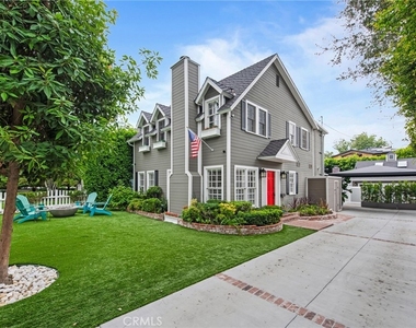 4323 Laurelgrove Avenue - Photo Thumbnail 4