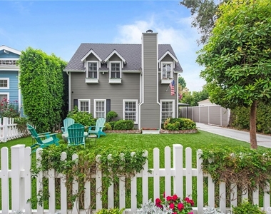 4323 Laurelgrove Avenue - Photo Thumbnail 1