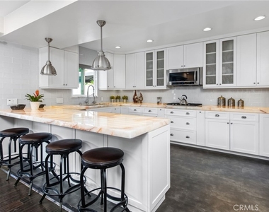 4323 Laurelgrove Avenue - Photo Thumbnail 26