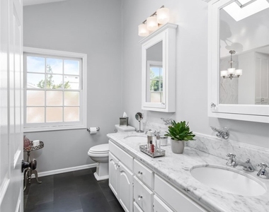 4323 Laurelgrove Avenue - Photo Thumbnail 37