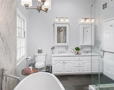 4323 Laurelgrove Avenue - Photo Thumbnail 40