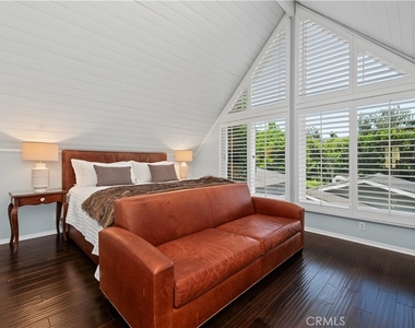 4323 Laurelgrove Avenue - Photo Thumbnail 32
