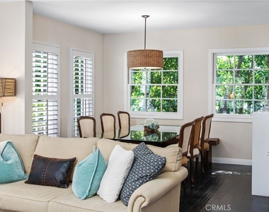 4323 Laurelgrove Avenue - Photo Thumbnail 13