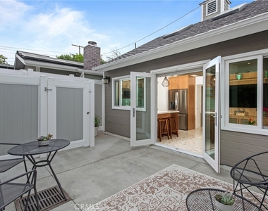 4323 Laurelgrove Avenue - Photo Thumbnail 50