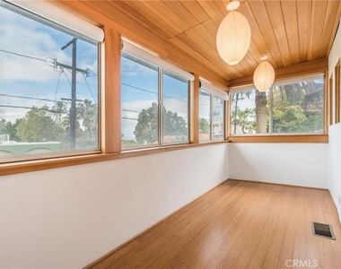 2828 Pacific View - Photo Thumbnail 20