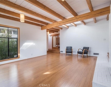 2828 Pacific View - Photo Thumbnail 4