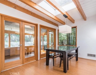 2828 Pacific View - Photo Thumbnail 11
