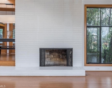 2828 Pacific View - Photo Thumbnail 6