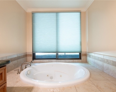 4774 Park Encino - Photo Thumbnail 19