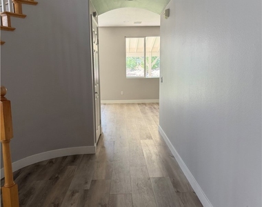 20640 Pesaro Way - Photo Thumbnail 32