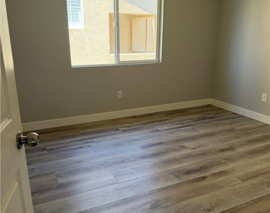 20640 Pesaro Way - Photo Thumbnail 42