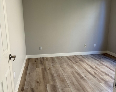 20640 Pesaro Way - Photo Thumbnail 34
