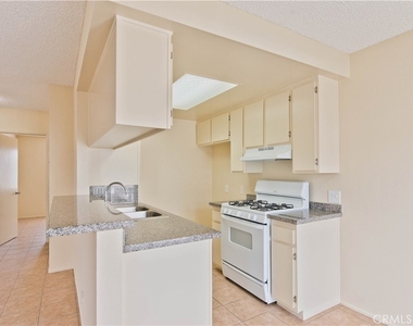 21909 Claretta Avenue - Photo Thumbnail 8