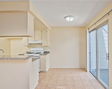 21909 Claretta Avenue - Photo Thumbnail 6