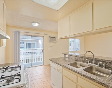 21909 Claretta Avenue - Photo Thumbnail 9
