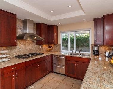 7019 Woodstone Place - Photo Thumbnail 7